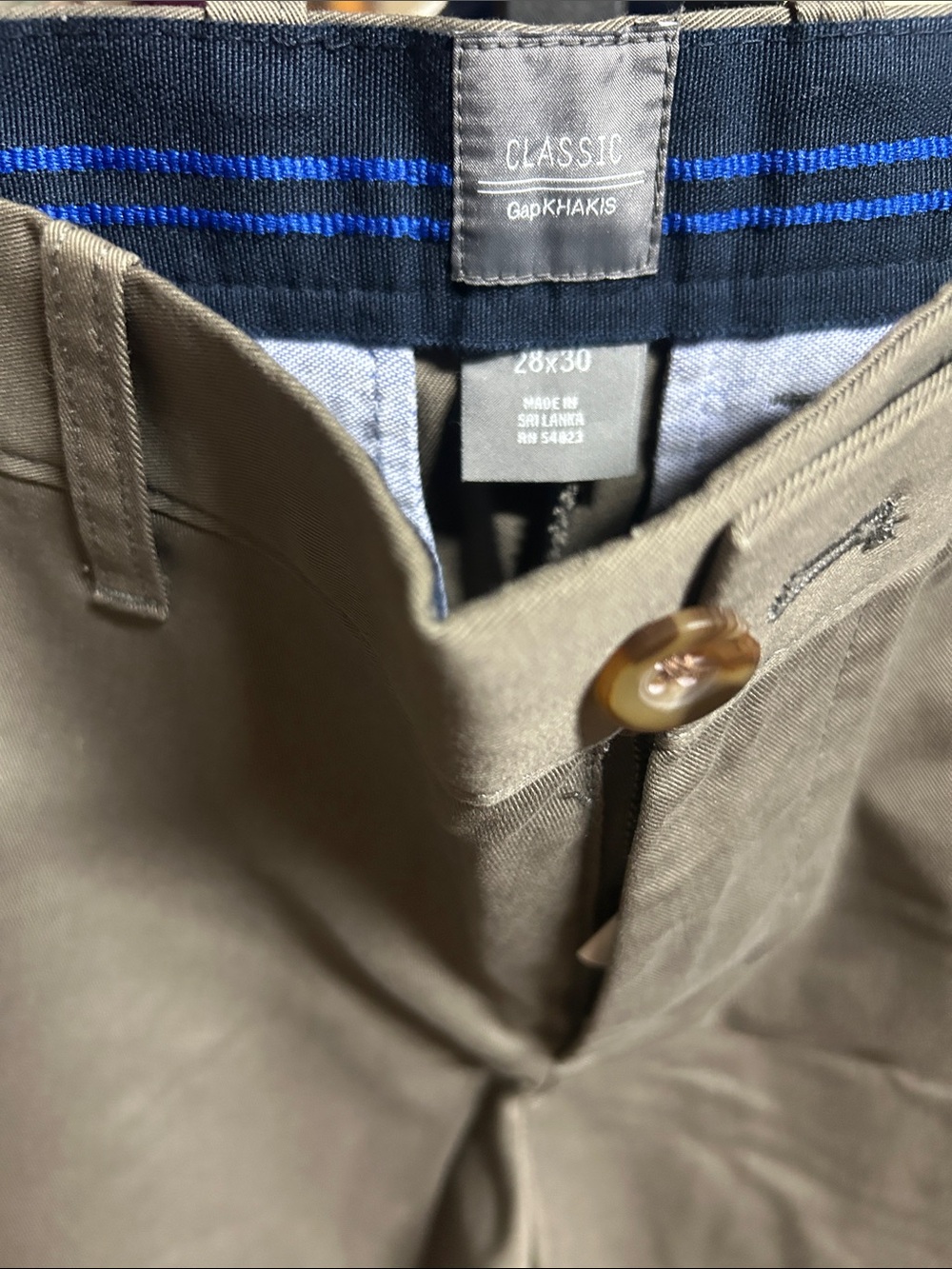 GAP Classic Men's Chino Pants - Olive